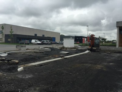 Aménagements extérieurs des parkings et du Showroom