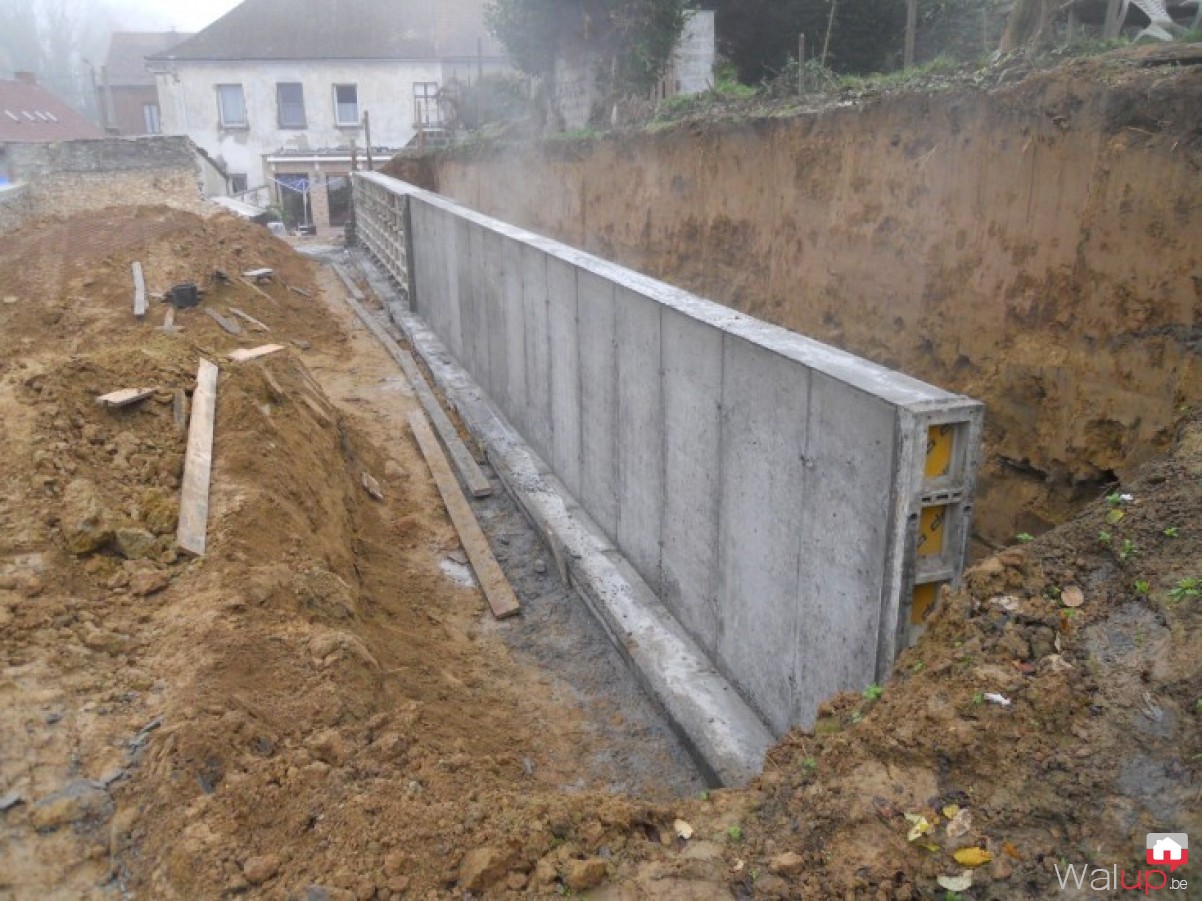 Mur de soutènement à Tournai par Van Tieghem Terrassement Mur de soutènement à Tournai par Van Tieghem Terrassement