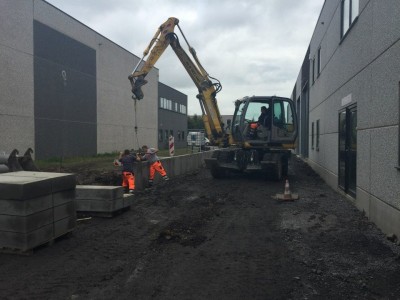 Aménagements extérieurs des parkings et du Showroom