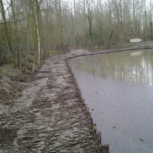 Etang et terrassement