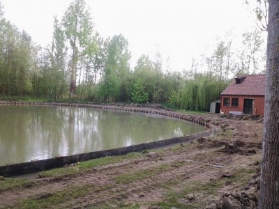 Etang et terrassement