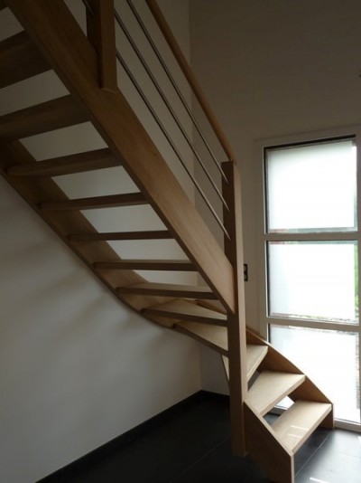 Pose d'un escalier à Tournai