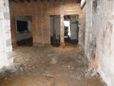 demolition et terrassement interieur passage pour machine de 80cm
