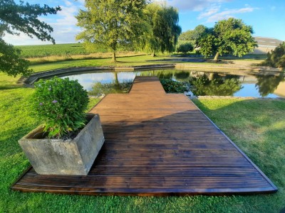 Création d'un ponton d'agrémentation pour un étang