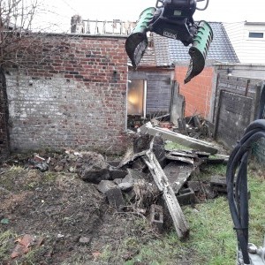 démolition èvacutions des gravats et fondations pour reconstruction