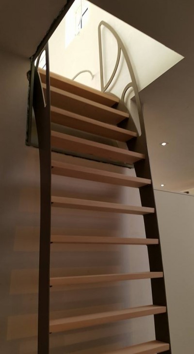 Escalier bois/métal.