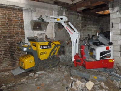 demolition et terrassement interieur passage pour machine de 80cm