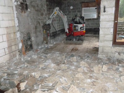 demolition et terrassement interieur passage pour machine de 80cm