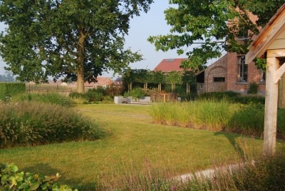 Jardin de campagne structuré