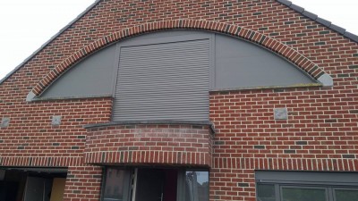 Châssis pvc deceuninck et porte de garage soprofen